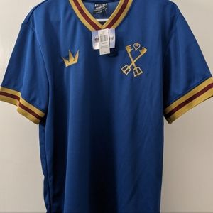 Box Lunch Disney Kingdom Hearts Large Keyblade Cross JE